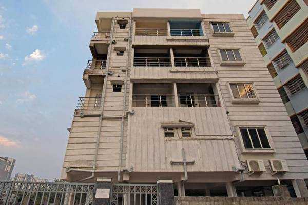 OYO 79078 Flagship Newtown Galaxy