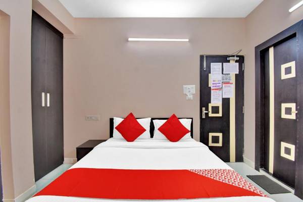 OYO 82299 New Town Stays