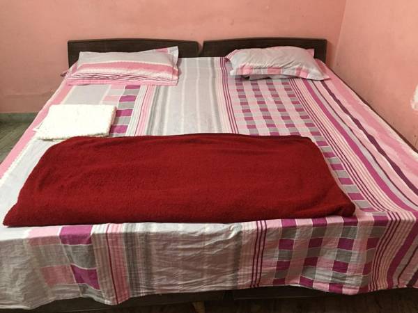 Goroomgo Heart of South Kolkata