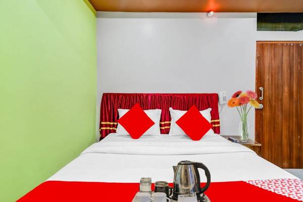 OYO 88242 Hotel Deux