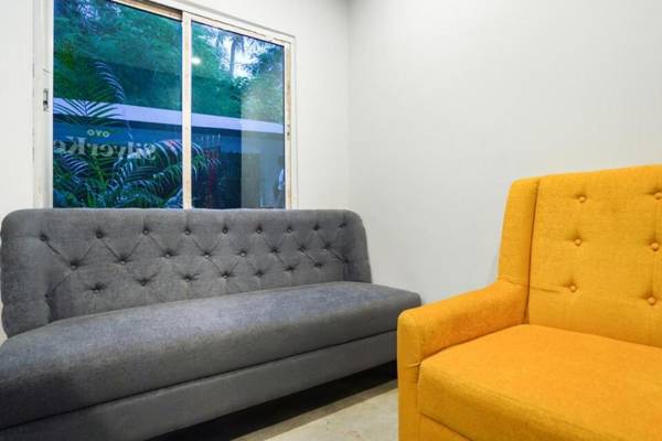 Goroomgo Giriraj stay hub Near VIP Bazaar Kolkata