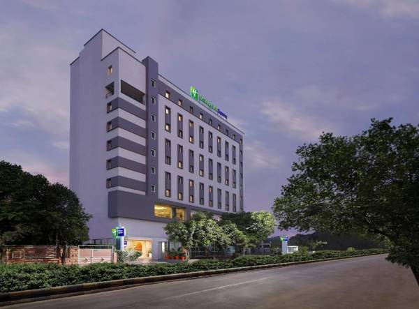 Holiday Inn Express Ahmedabad Prahlad Nagar an IHG Hotel