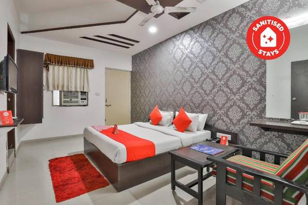 OYO Flagship 711 Hotel Crystal