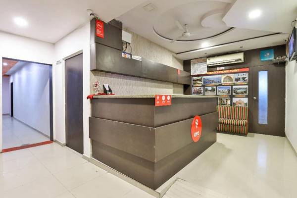 OYO Flagship 711 Hotel Crystal