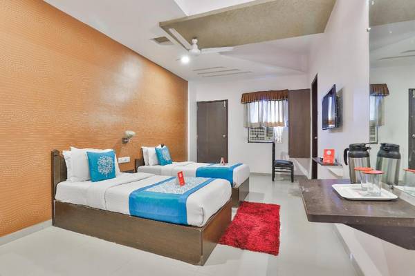 OYO Flagship 711 Hotel Crystal