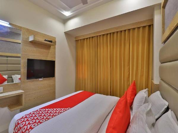 Hotel Acme by Sky Stays