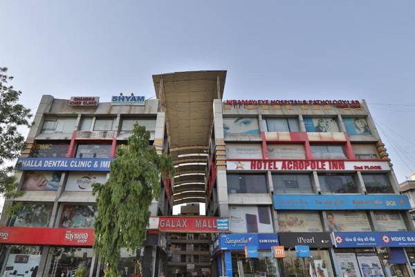 Collection O 41759 Hotel Acropole Inn