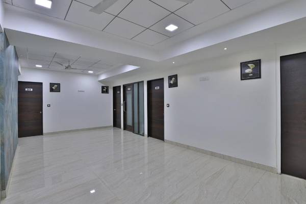 Collection O 41759 Hotel Acropole Inn