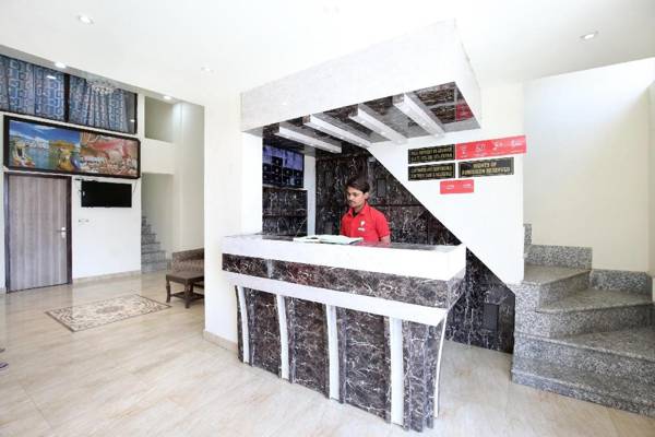 OYO Flagship 41641 Poonam Palace