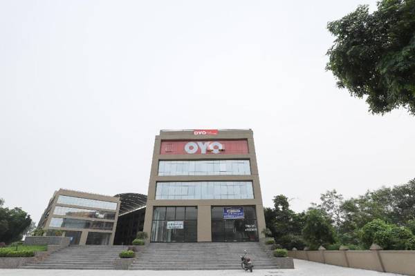 OYO 37068 Hotel Dream Stay