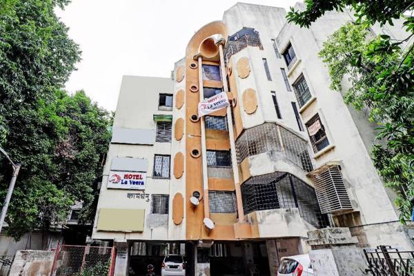 Collection O 82824 Hotel La Veera