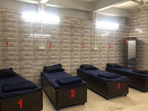 Charyana Backpackers