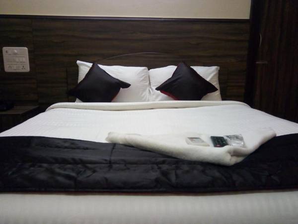 Season 4 Residences - Nungambakkam Near US consulate Apollo Hospital Shankar Nethralaya