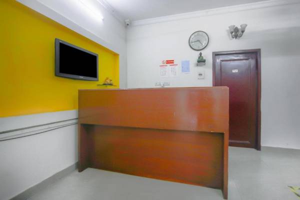 OYO 73610 Home Tree Service Apartment