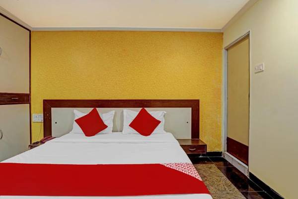OYO 77436 Mahalaxmi Park Hotel