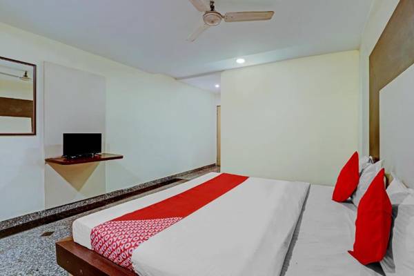 OYO 77436 Mahalaxmi Park Hotel