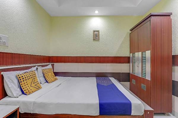 SPOT ON 77468 Kunkumam Residency