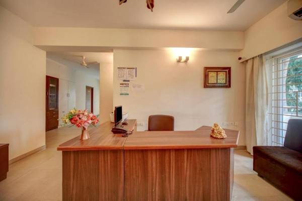 OYO Flagship 73611 Home Tree Service Apartment