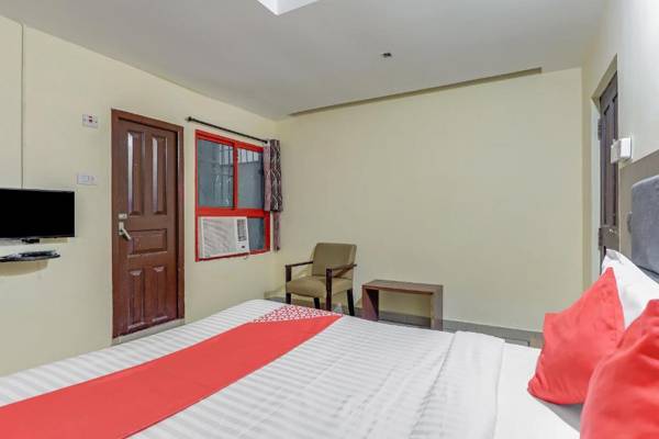 OYO 80088 Golden Manor