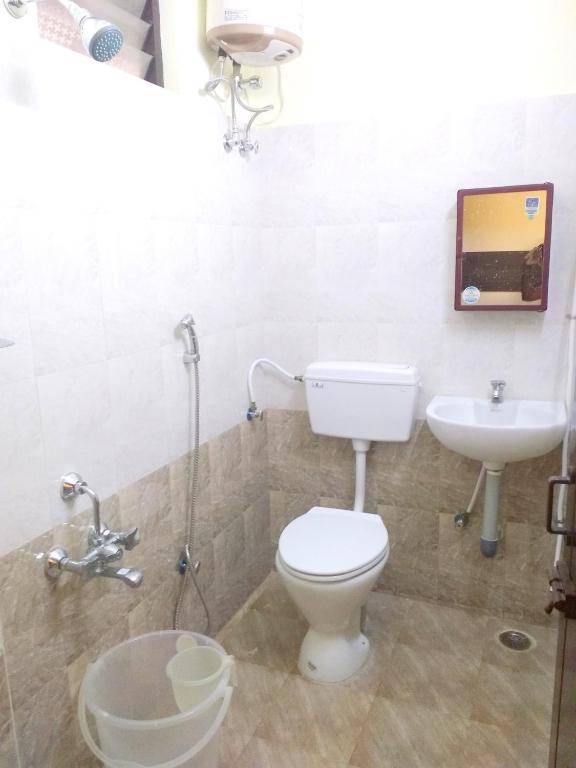 Hotel Amrita Mogappair