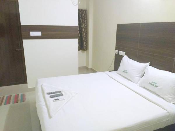 Hotel Amrita Mogappair