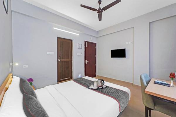 OYO Townhouse 966 FLINTSTONE STAYS