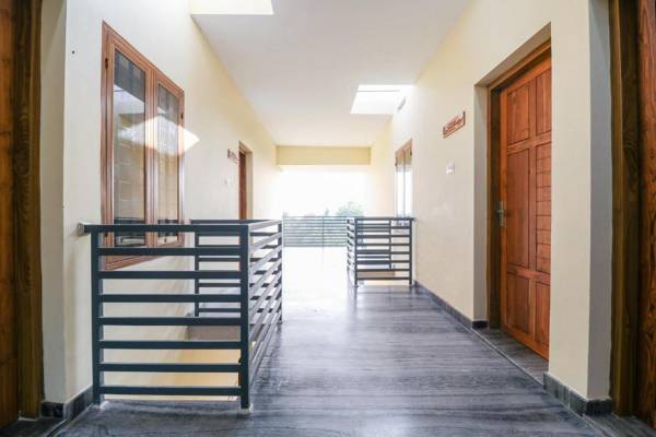 OYO 71072 Liberty Apartments