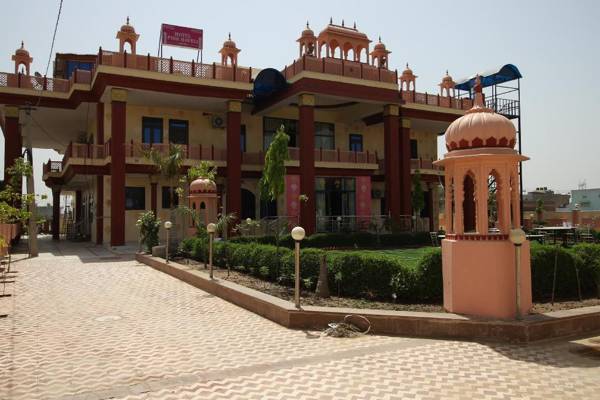 OYO Flagship 37189 Hotel Pink Haveli