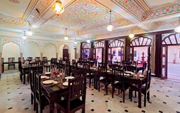 DhulaGarh A Heritage Hotel