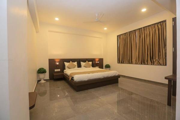 RUSSET VILLA - A SCENIC  HOME WITH A PRIVATE POOL