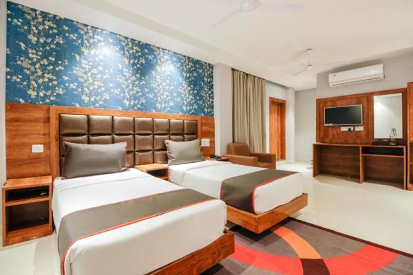 Collection O 39702 Hotel Parnil Residency