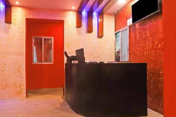 SPOT ON 87204 Hotel Royal Palms