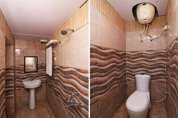 OYO 71990 PG on Ganges