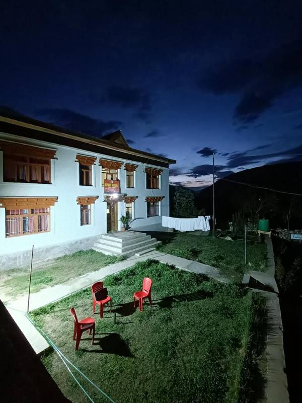 Hotel Rigyal
