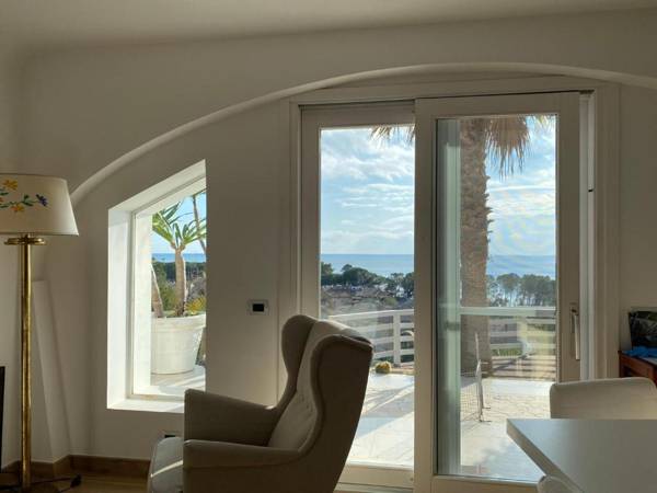 Charming Sea View Villa with Pool - Praialonga