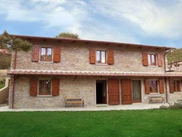 Beautiful Cottage in Dicomano with Swimming Pool