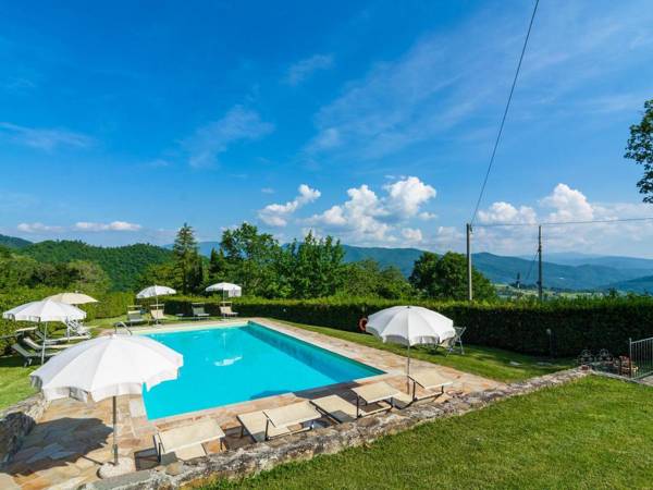 These pleasant detached cottages are north of Florence.