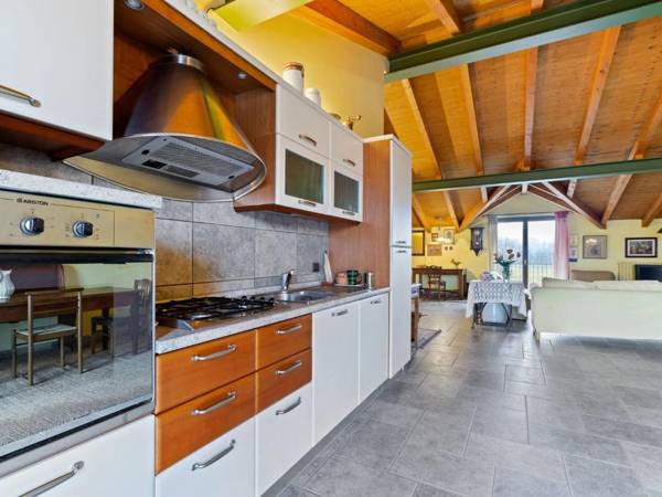 Secluded Apartment in Romagnano Sesia with Balcony