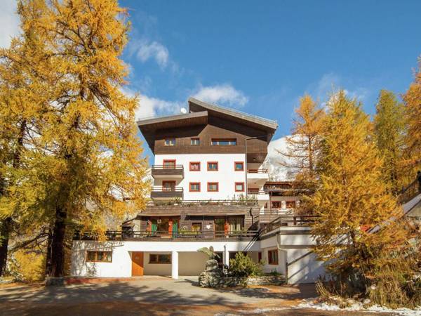 Just 30m from the ski lifts