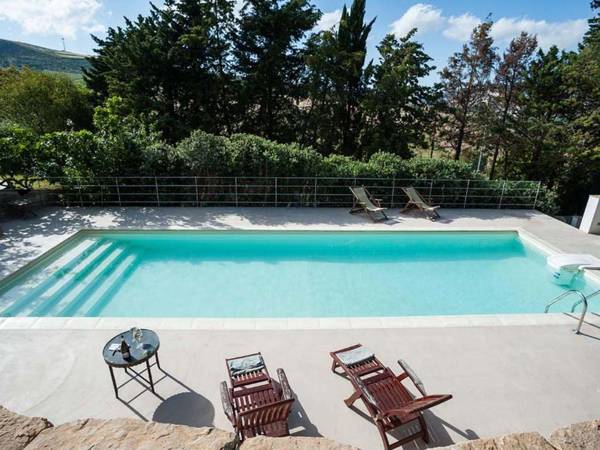 Luxury Holiday Home in Buseto Palizzolo with Swimming Pool