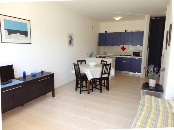 Beautiful apartment for 4 people facing the sea