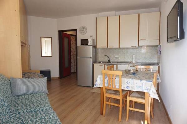 Studio for 3 people near the beach
