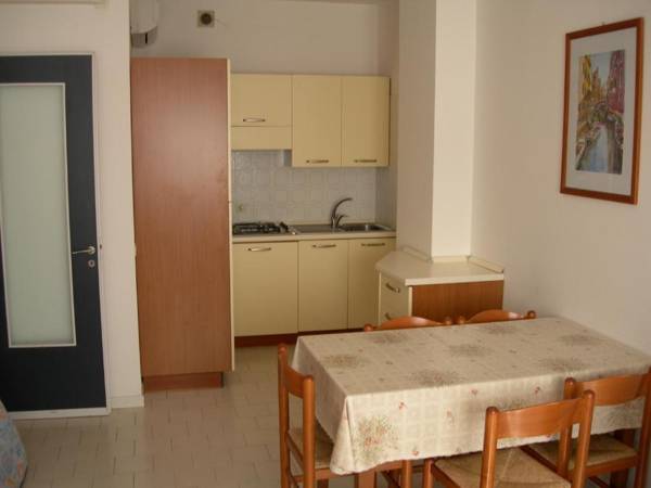 Beautiful Apartment For 6 People-swimming Pool-ac