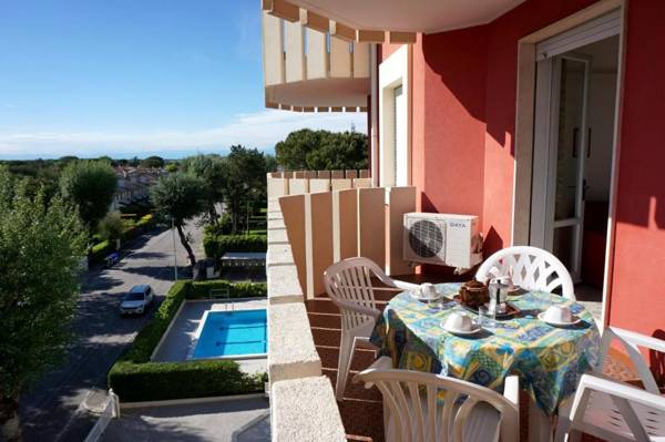 Apartment With Swimming Pool near the beach