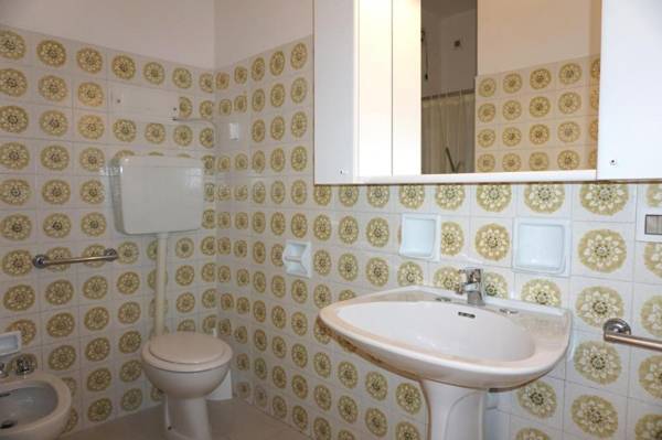 Apartment With Swimming Pool near the beach