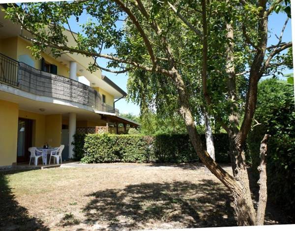 Wonderful Holiday House with Garden