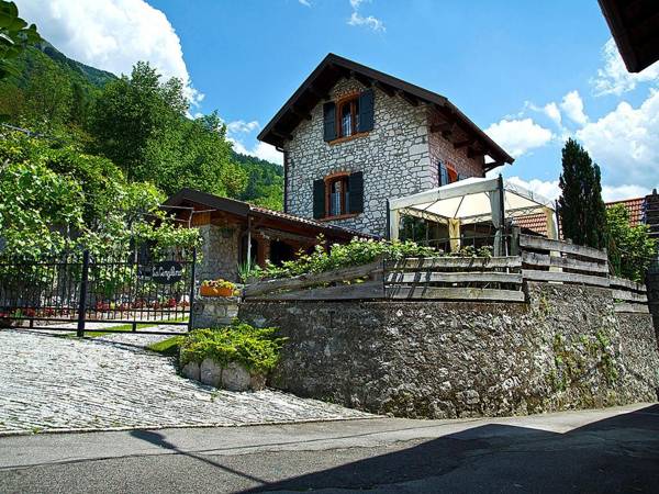 Independent cottage in Ponte nelle Alpi with private garden Wi-Fi and jacuzzi