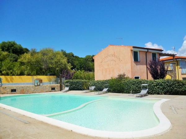 Residence with swimming pool in green countryside near the thermal baths