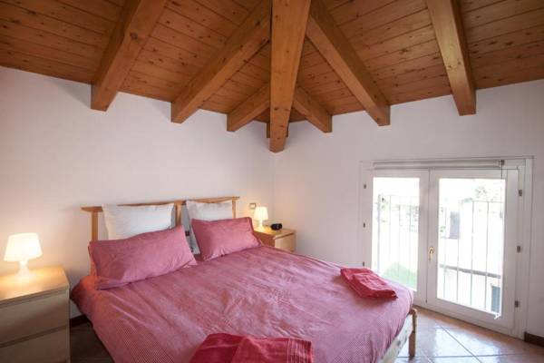 Casa del Sole - sleeps 4 with shared pool