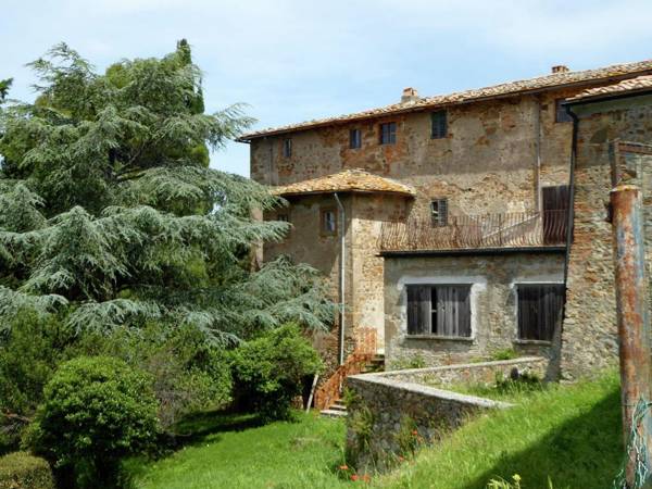 Charming Holiday Home in Volterra with Swimming Pool